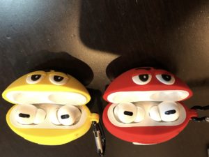 M&M's AirPodsカバー